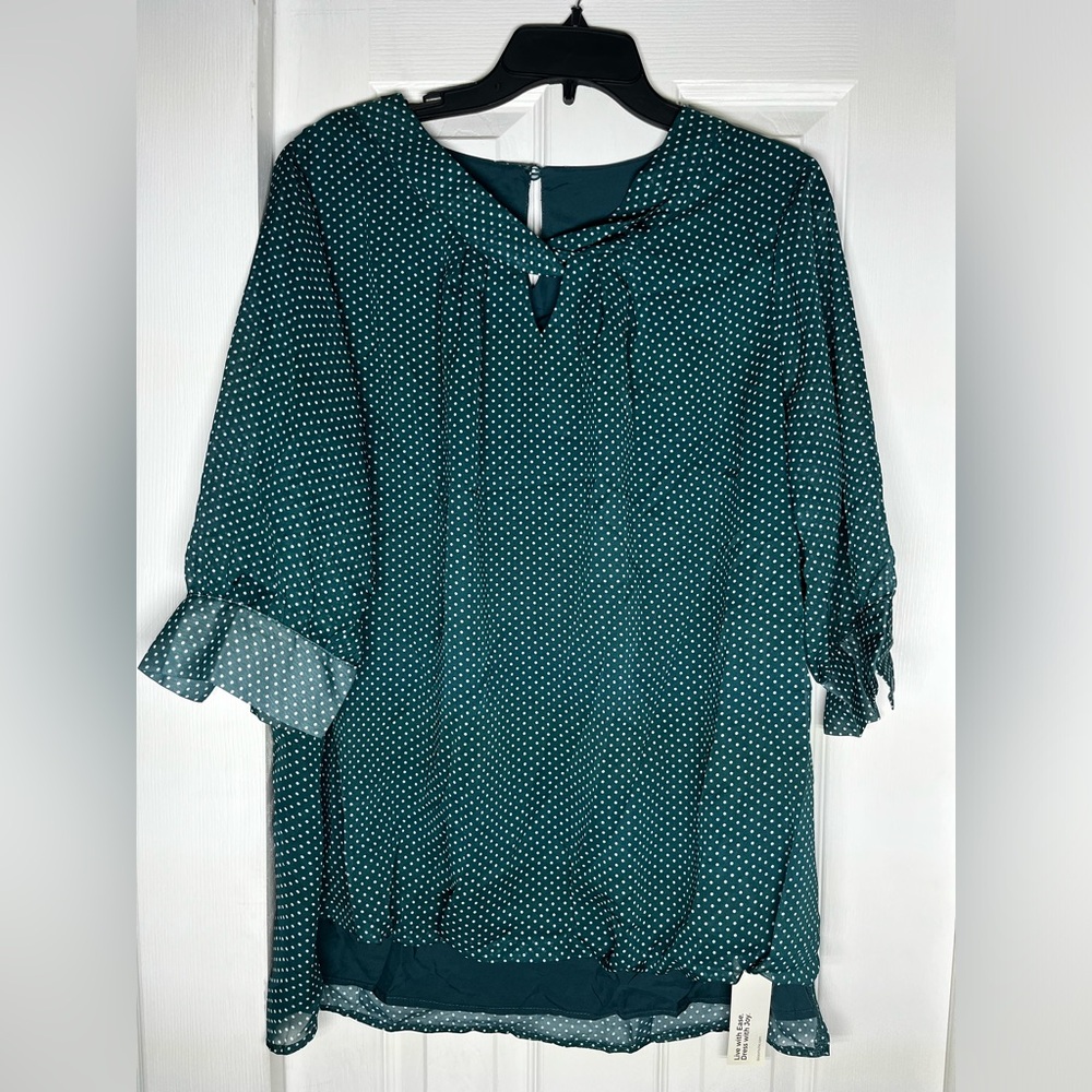 NWT BloomChic quarter sleeve blouse